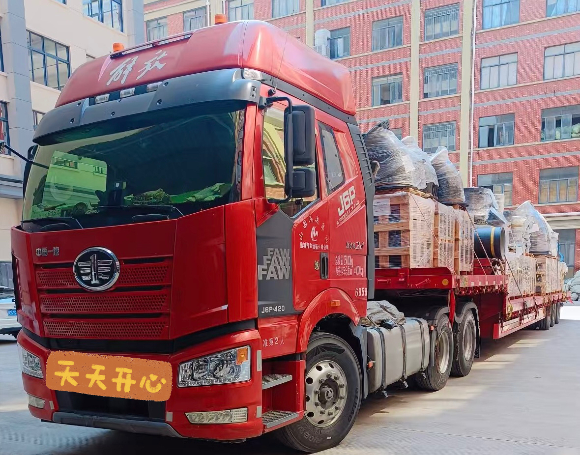 ข้อต่อท่อเหล็กดัดคุณภาพสูงที่หลากหลาย