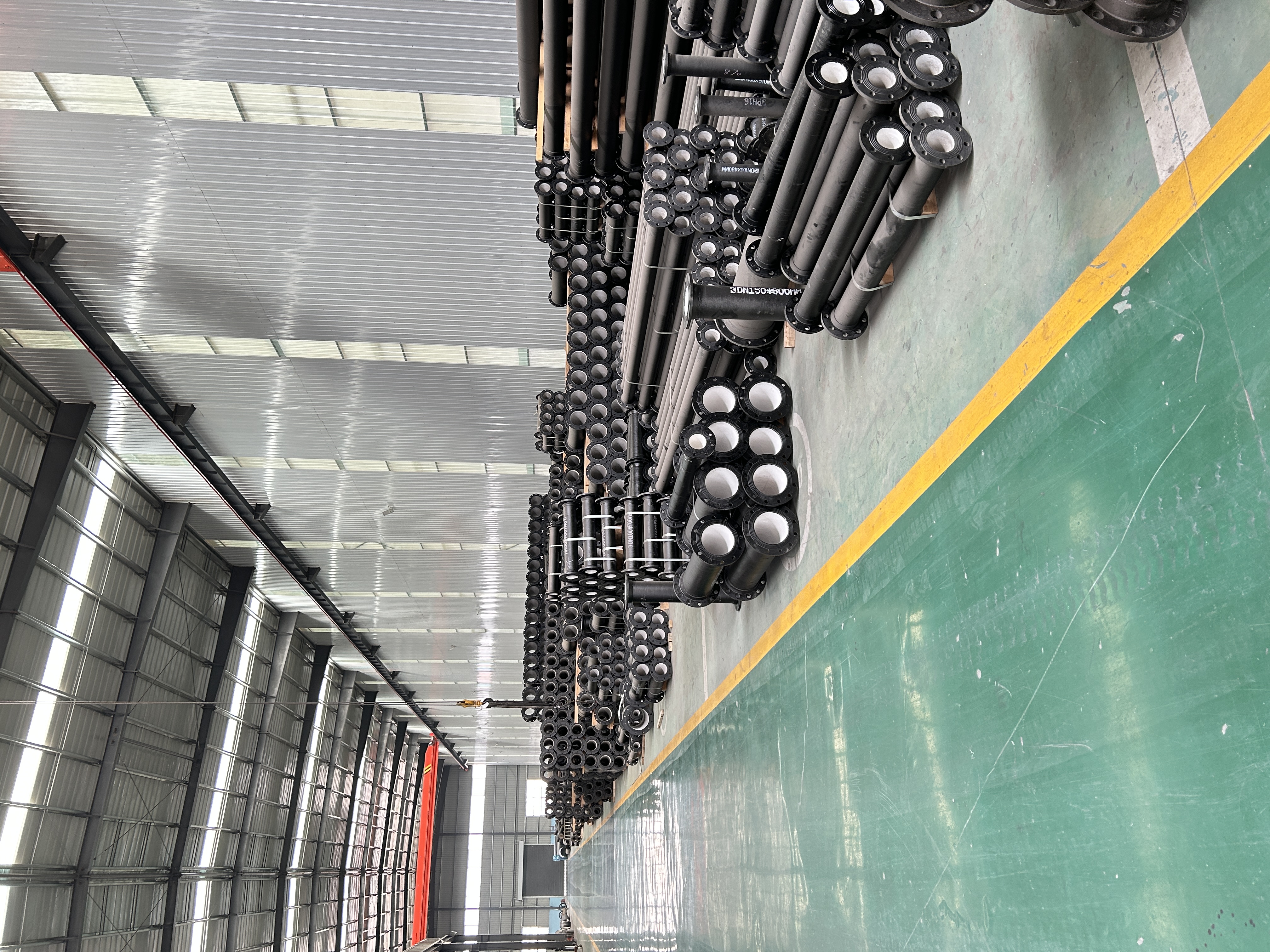 อุปกรณ์ท่อเหล็กดัด: บทนำและคุณสมบัติ